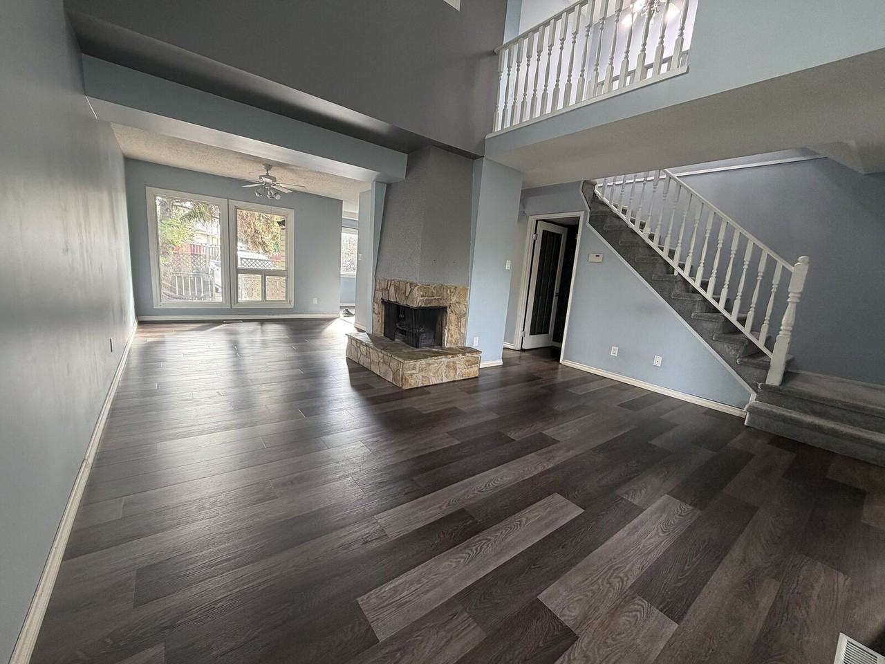 5435 Hill View Cres Nw - Photo 3 of 14