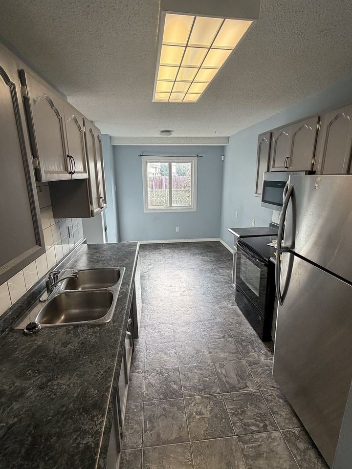 5435 Hill View Cres Nw - Photo 6 of 14