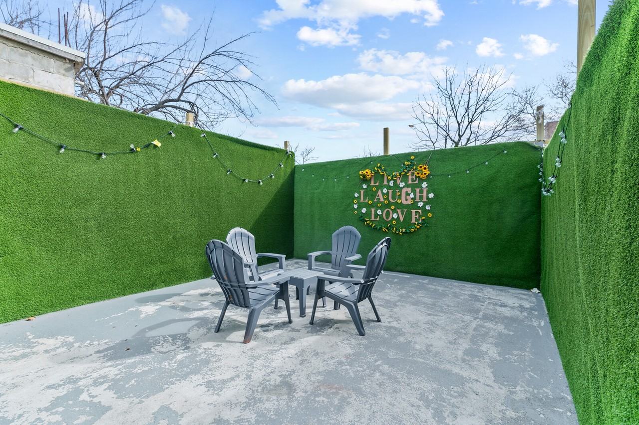 322 West St #A - Photo 2 of 18