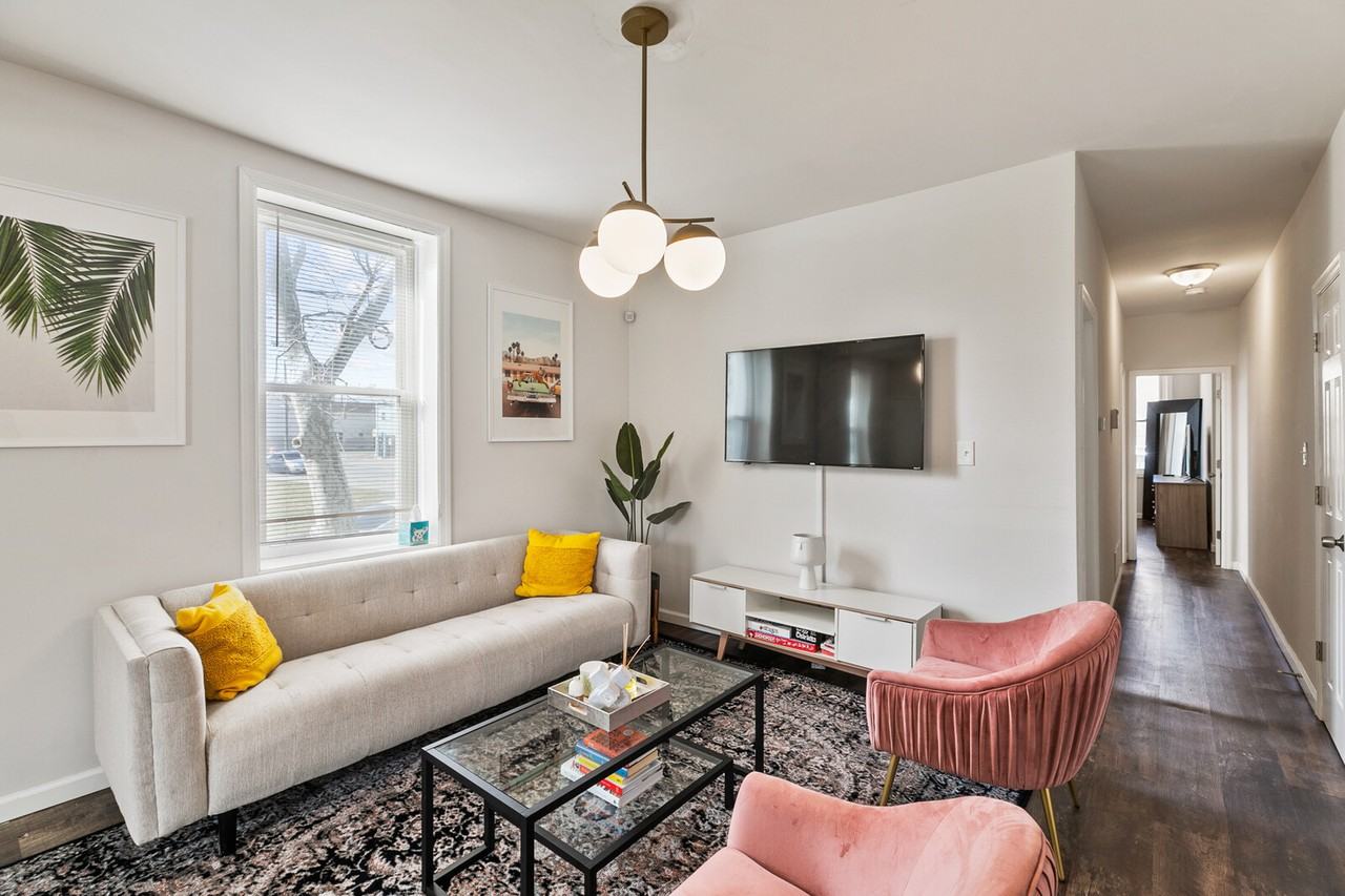 322 West St #A - Photo 3 of 18