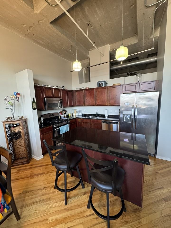 2107 Grand Boulevard #806 - Photo 3 of 20