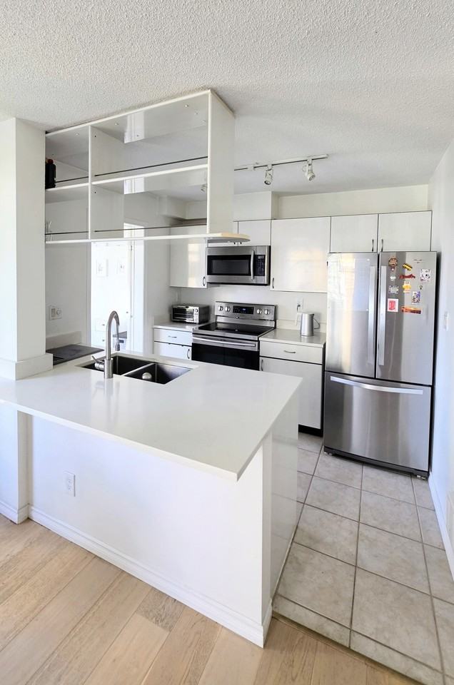 939 Homer Street - Photo 3 of 22