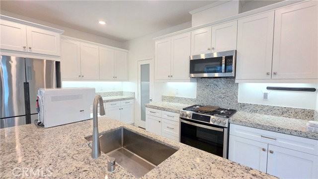 223 Carmona - Photo 3 of 8