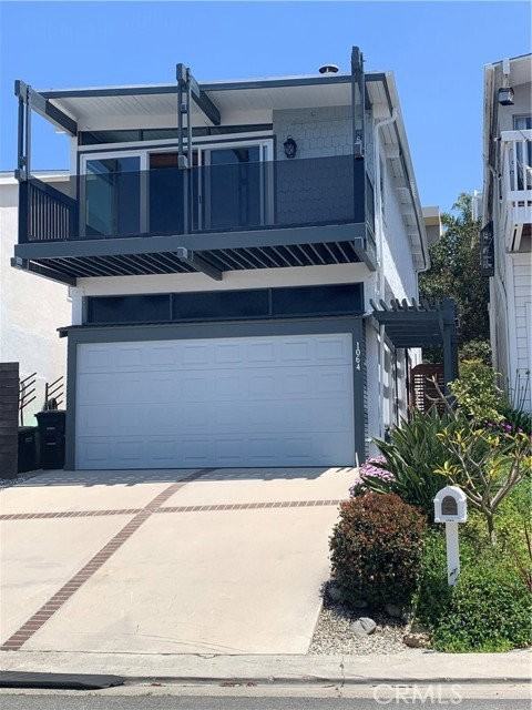 1064 Santa Ana St