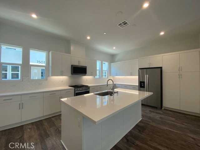 1411 W Cara Dr - Photo 4 of 8