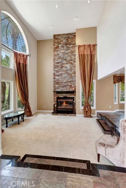 3140 E Bradbury Ct - Photo 7 of 8