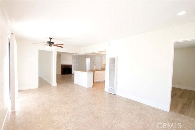 2383 Carlton Pl - Photo 4 of 8