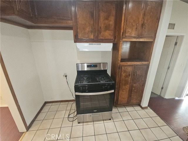 17501 Bullock St - Photo 7 of 8
