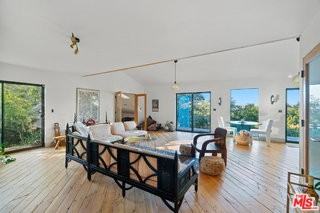 20784 Medley Ln - Photo 5 of 8