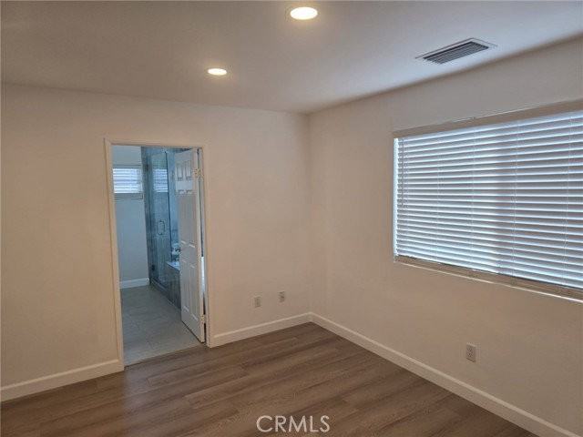 9427 Lemona Ave #24 - Photo 6 of 8