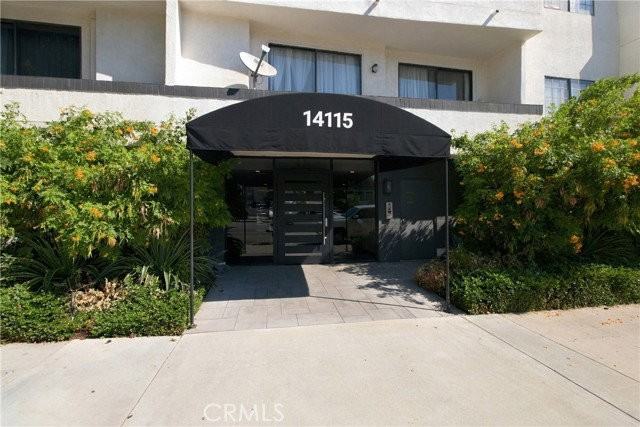 14115 Moorpark St - Photo 3 of 8