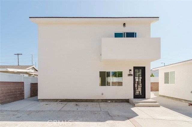 8312 Canterbury Ave - Photo 2 of 8