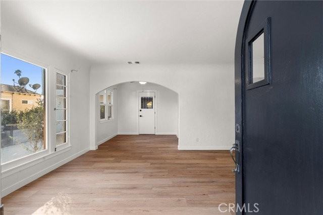 2083 Parnell Way - Photo 4 of 8