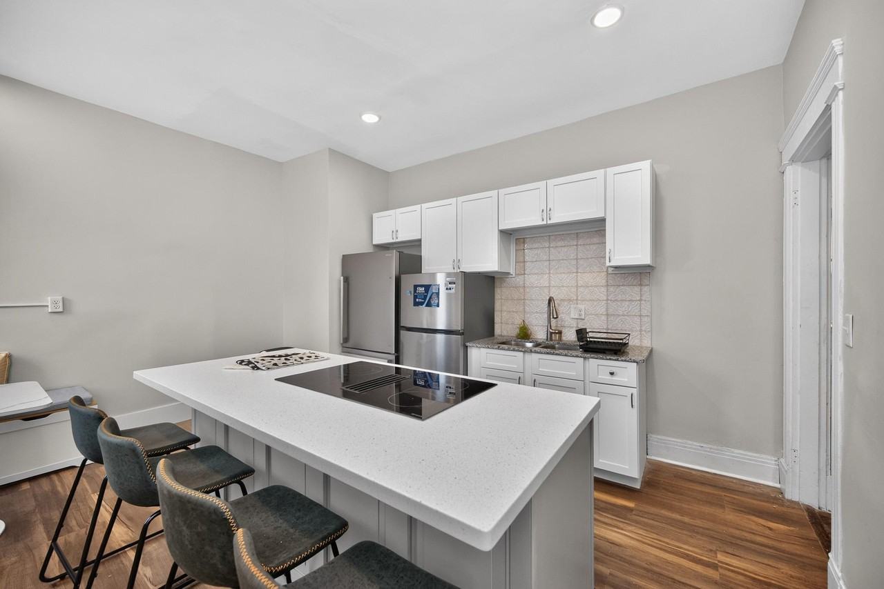 Regent Ave - Photo 4 of 26