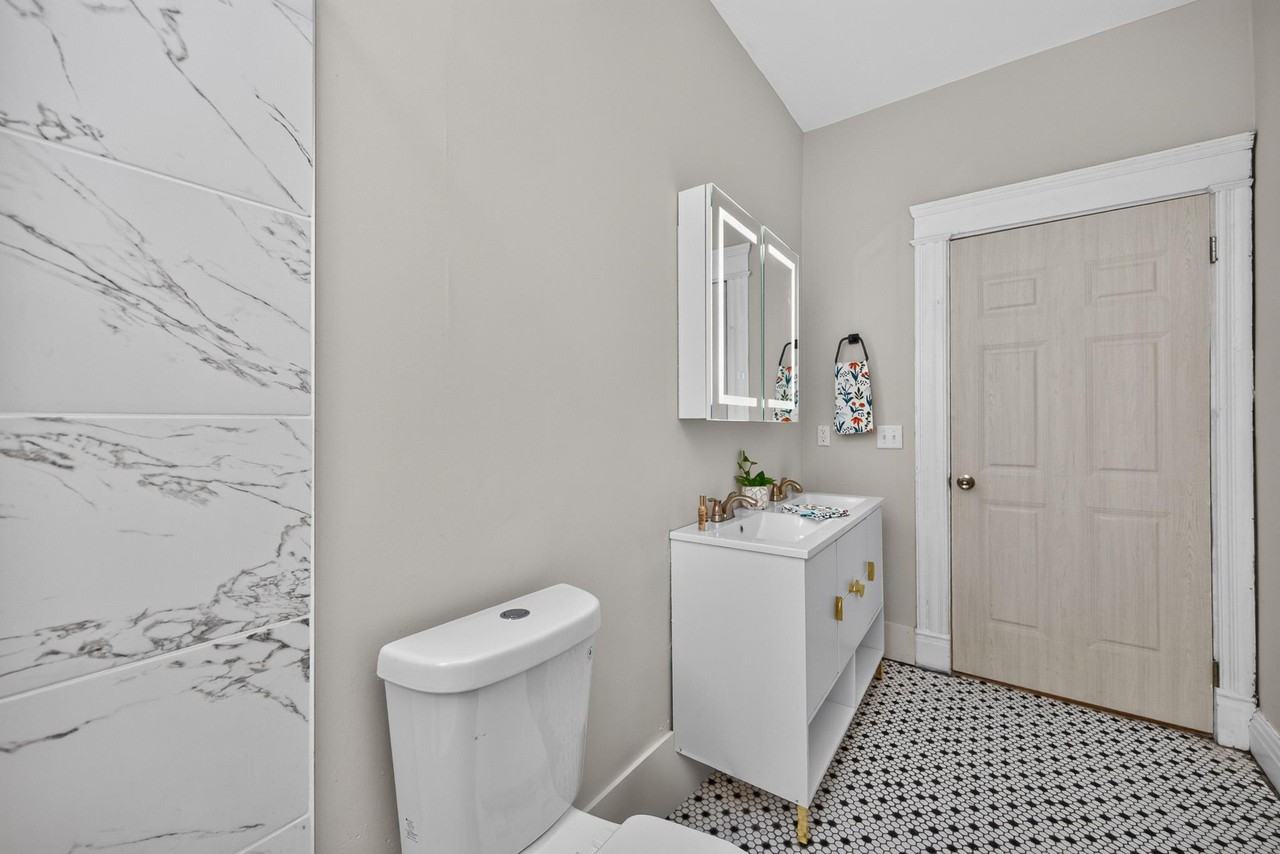 Regent Ave - Photo 6 of 26