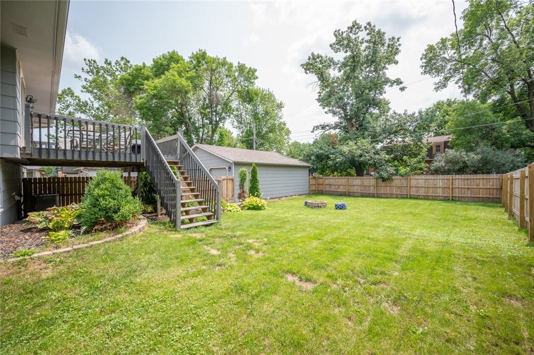 417 Southeast 7th Street - Photo 6 of 24