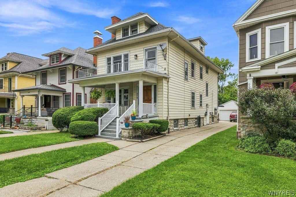 579 Crescent Ave - Photo 2 of 23