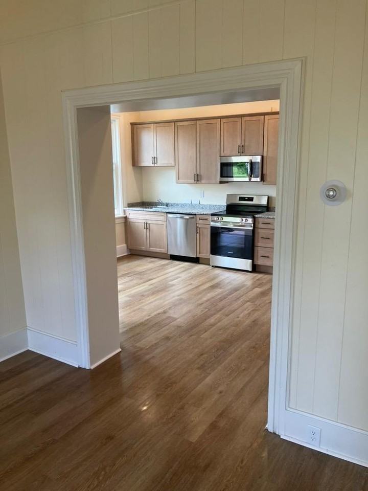 348 N 8th St - Photo 7 of 25