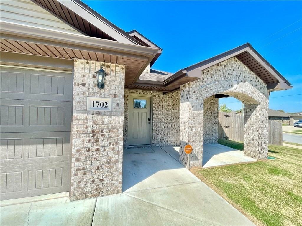 1702 S K Pl - Photo 2 of 40