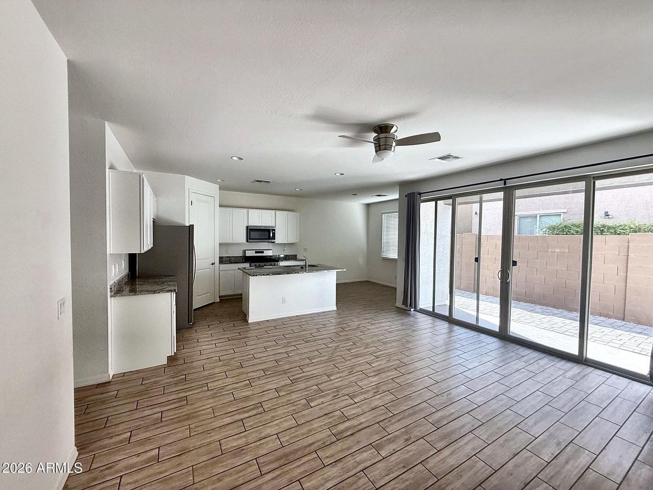 9430 E Sector Dr - Photo 2 of 10