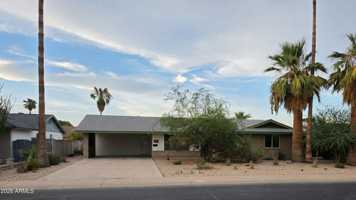 featured image of 308 E Ellis Dr