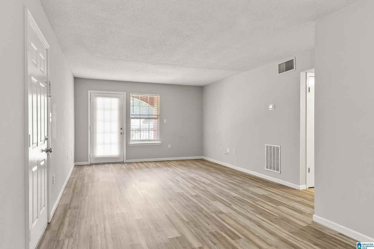 2514 Veterans Memorial Pkwy #114 - Photo 4 of 17