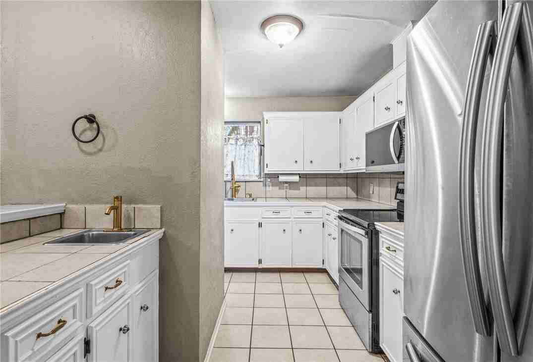 3713 Tripoli Dr - Photo 7 of 27