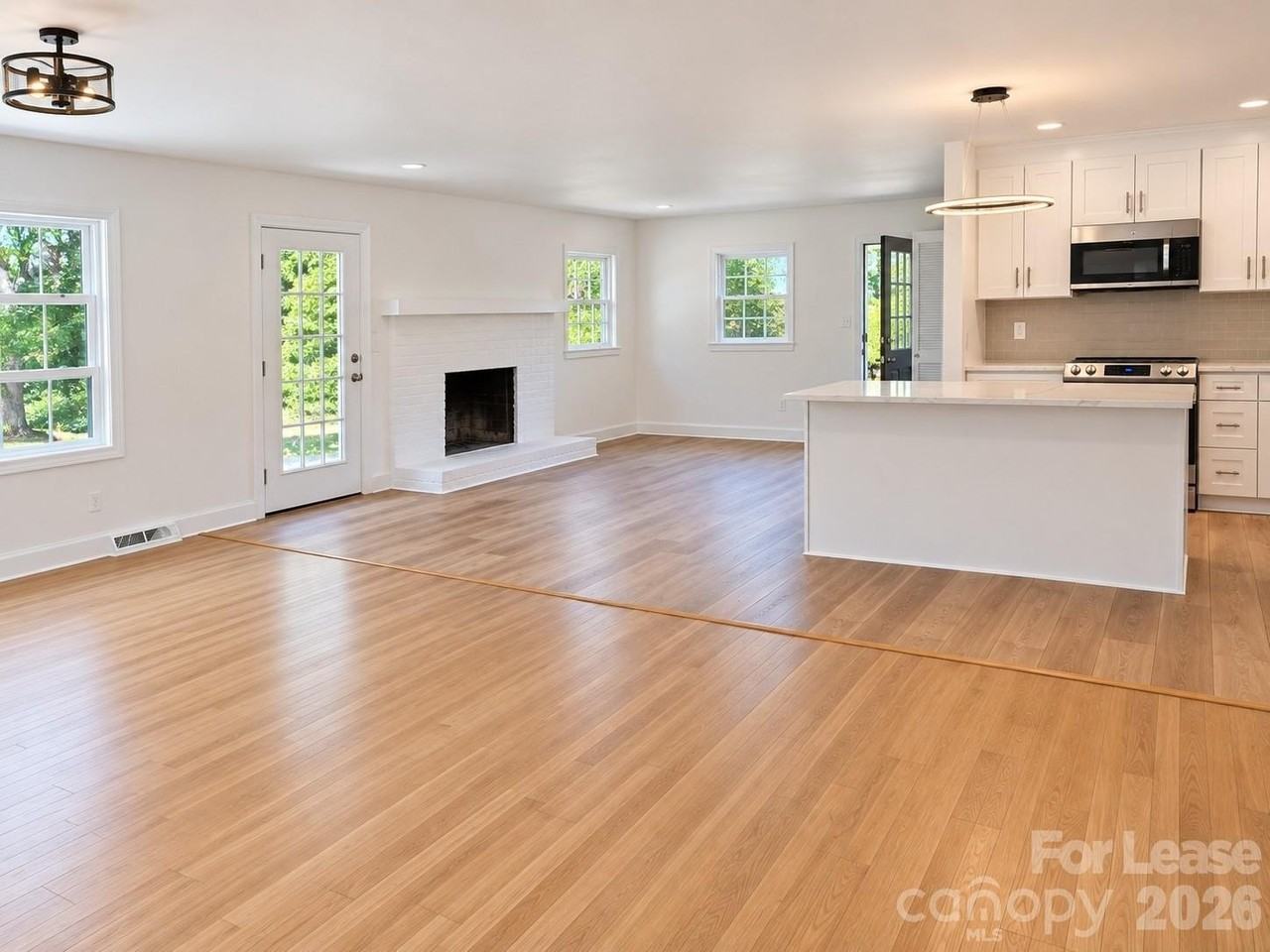 7500 Thorncliff Dr - Photo 5 of 21