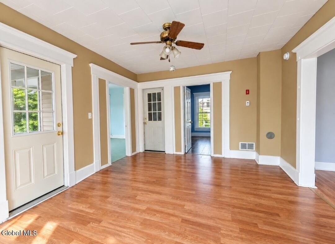 26 Steele Ave - Photo 6 of 23