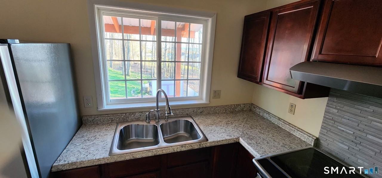 32 Garden Hill Cir #32 - Photo 5 of 17