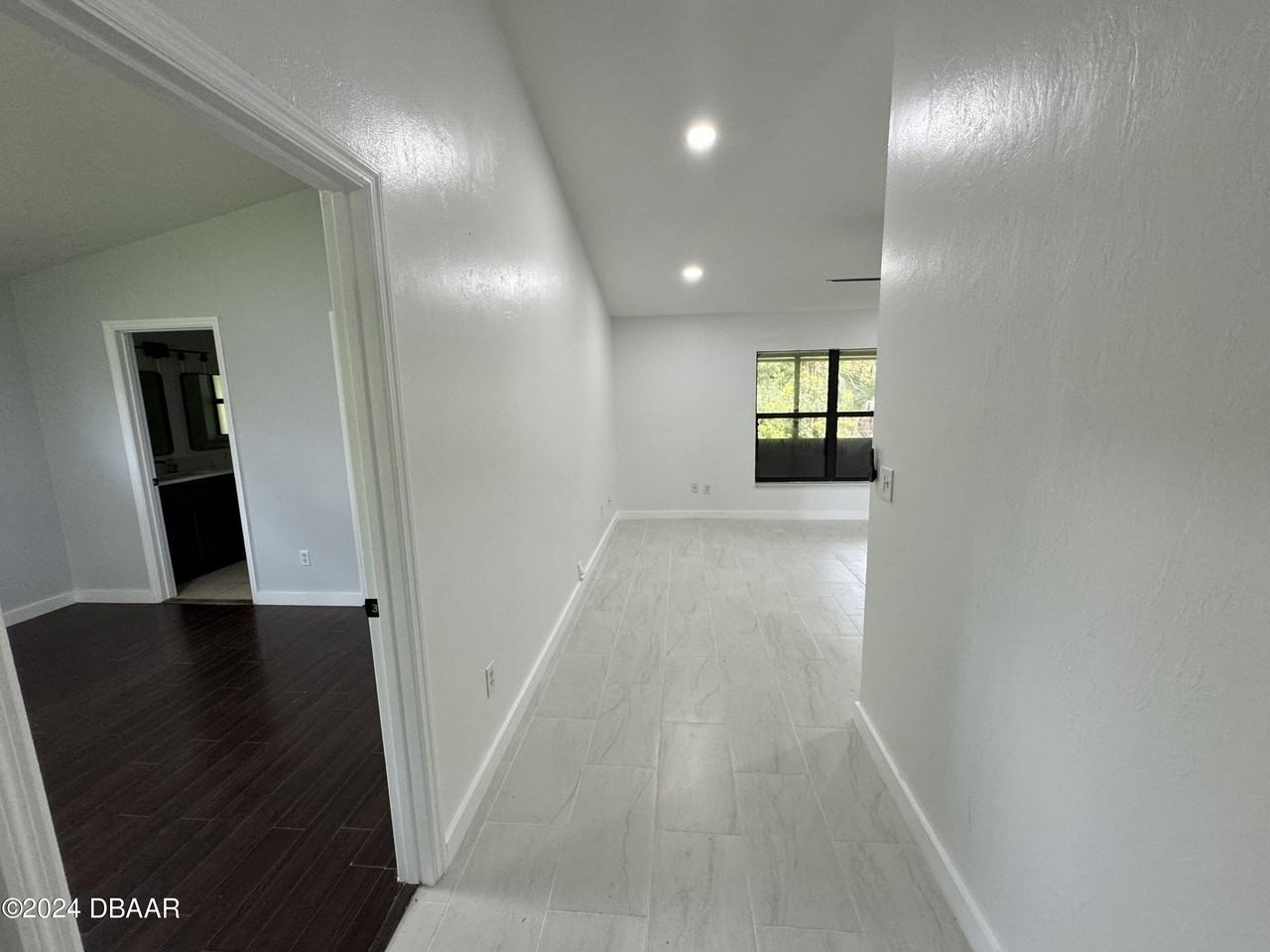 121 Tropic Bird Ct - Photo 3 of 19