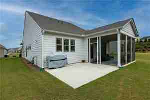 featured image of 5687 Villa Crest Dr