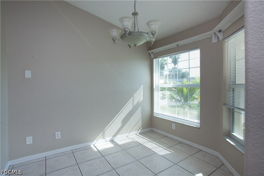 626 Se 13th Pl - Photo 5 of 27