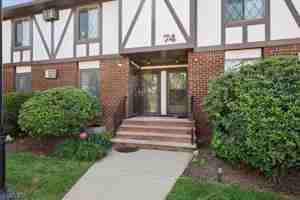 featured image of 74 Farm Rd