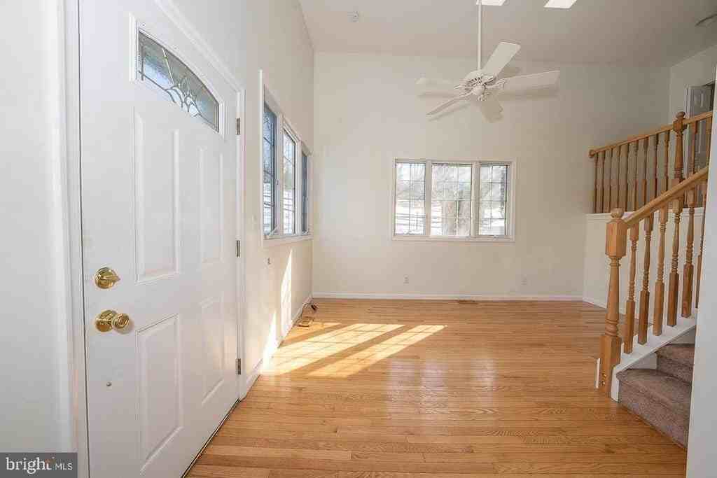 933COTTAGE Stoke Rd - Photo 5 of 26