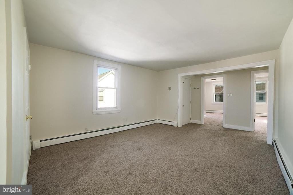 435 Leedom St - Photo 2 of 14