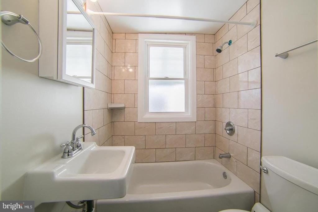 435 Leedom St - Photo 6 of 14