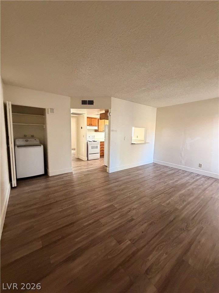 1308 N Jones Blvd - Photo 4 of 13