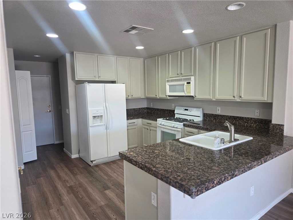 7255 Diamond Canyon Ln #102 - Photo 7 of 11