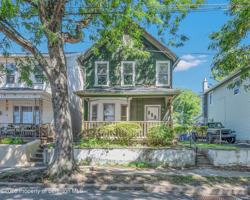 featured image of 431 Phelps St