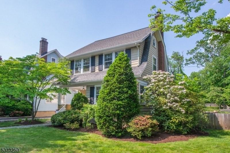 69 Gordonhurst Ave - Photo 2 of 46