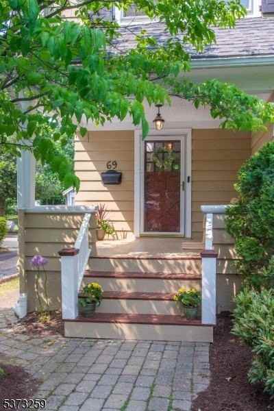 69 Gordonhurst Ave - Photo 3 of 46