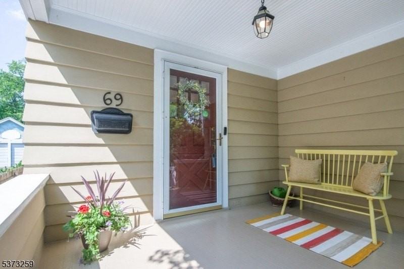 69 Gordonhurst Ave - Photo 6 of 46