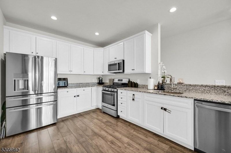 81 Sequoia Dr - Photo 7 of 34