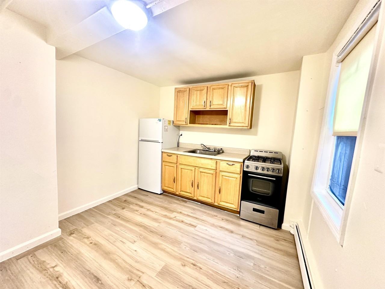 813 7th St #1 - Photo 5 of 13