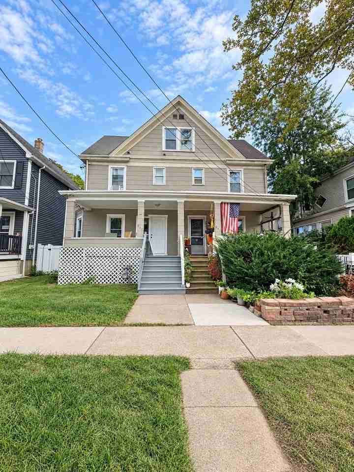 877 Jaques Ave - Photo 2 of 21