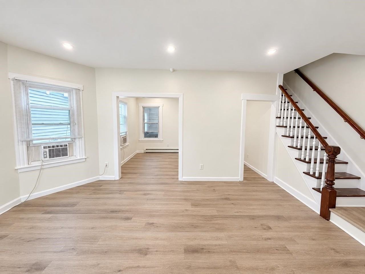 877 Jaques Ave - Photo 6 of 21