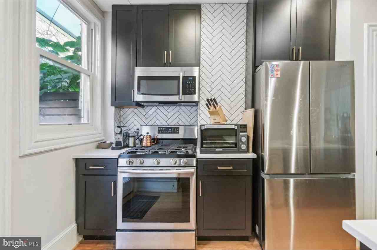 785 Fairmont St Nw - Photo 6 of 19