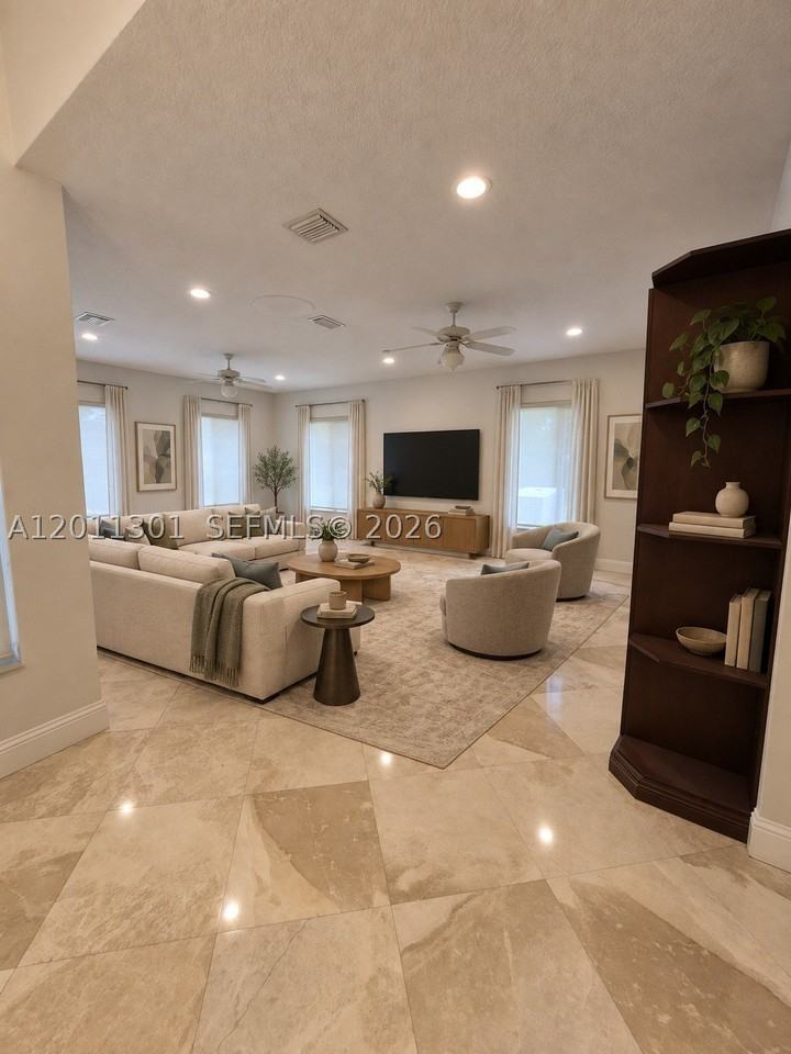 7625 Sw 75th Ave #0 - Photo 4 of 15