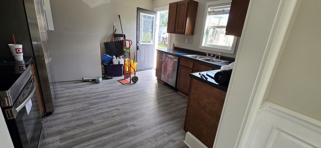 2311 East Grand Avenue - Photo 5 of 28